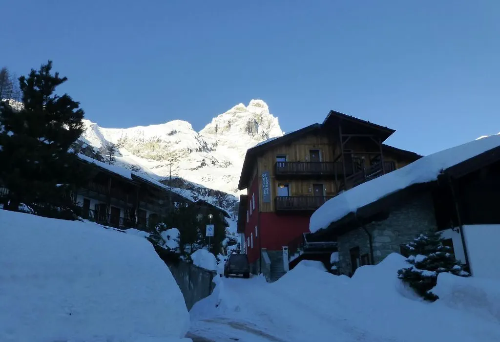 Hosquet Lodge-1